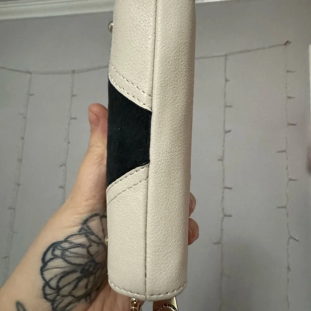 Juicy Couture Royal Embellished Black & Cream Wallet NWT - Picture 4 of 7